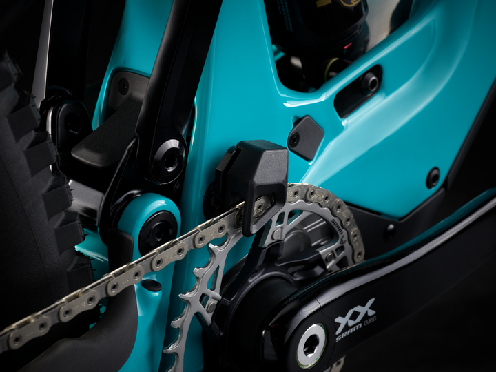 TOP TUBE ACCESSORY MOUNT FOR ESSENTIALS