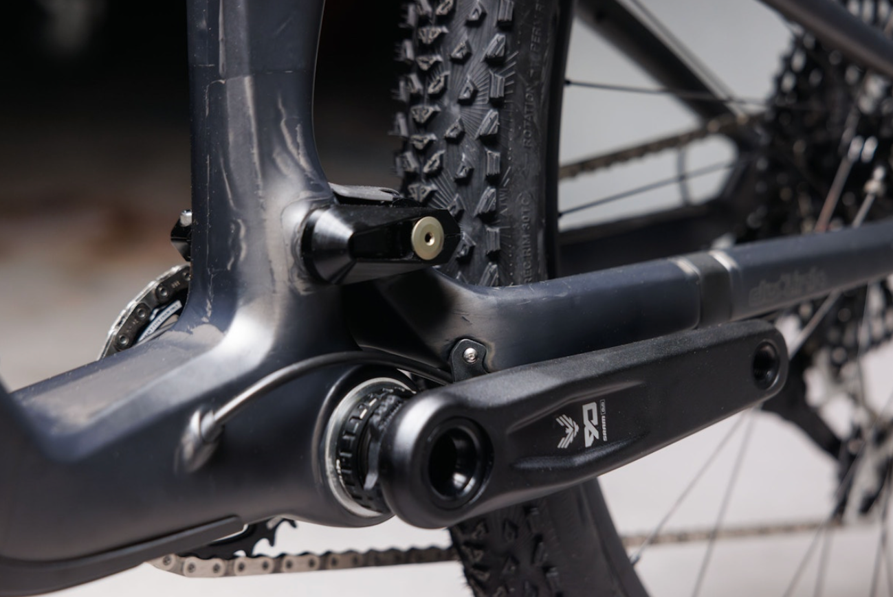 DW-LINK SUSPENSION