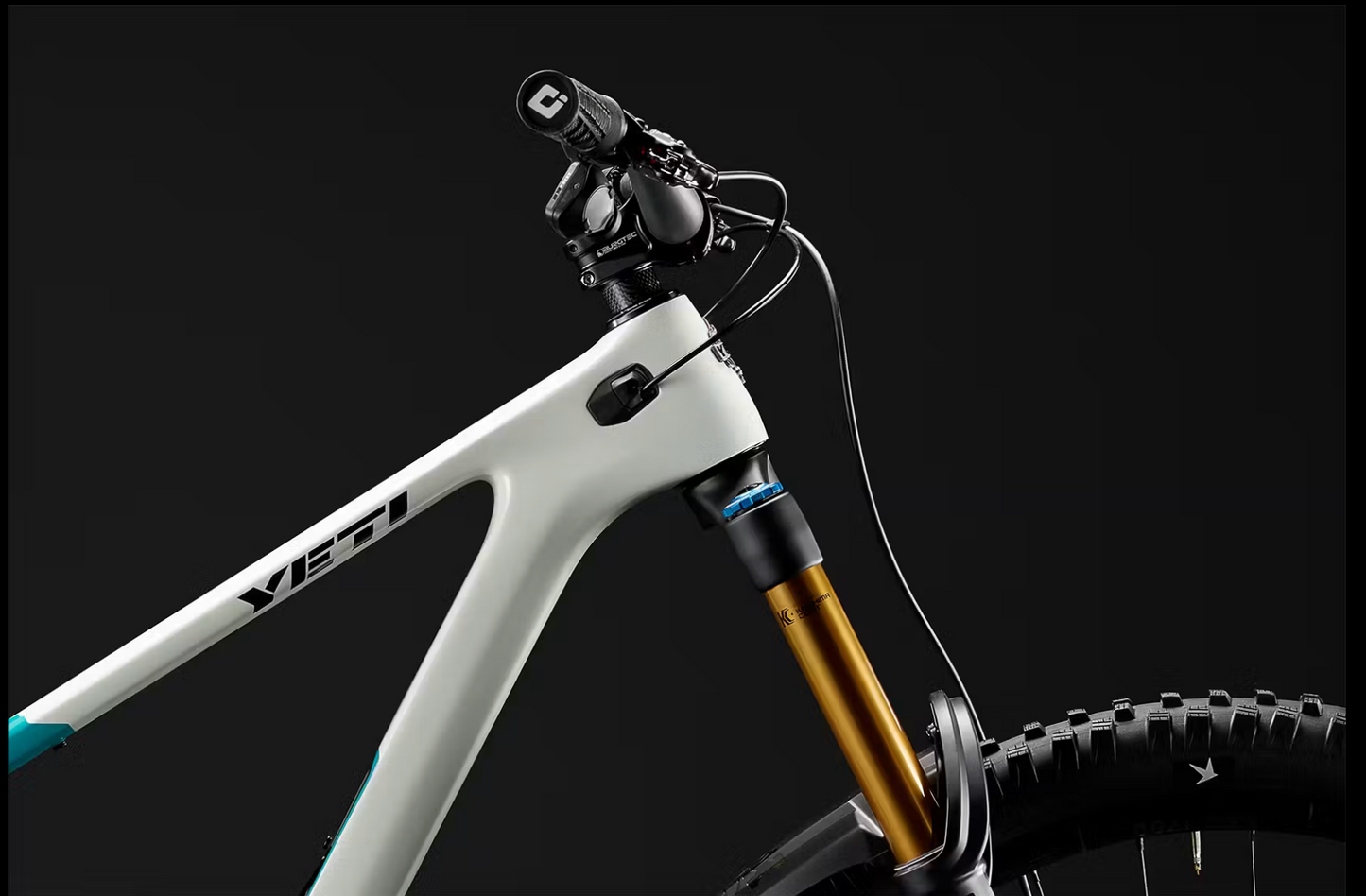 ADJUSTABLE ANGLES.